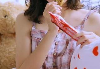 “51吃瓜”首页大概率又有新鲜爆料蹦出来，这次能不能令我侧目？