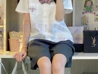 快来“51吃瓜”发布的胖猫吃瓜中心，今天有让你咧嘴的大招哦～