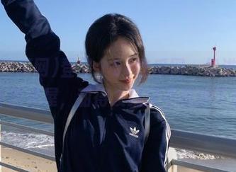 登录个51吃瓜网，像进入了八卦糖果屋，甜得发腻又不想停下来！