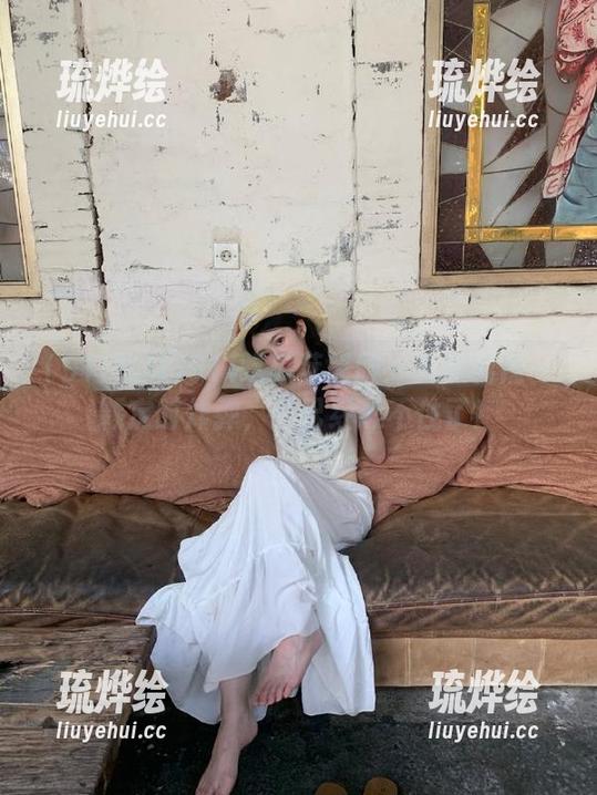 91i吃瓜苹果版：这黑料像一颗定时炸弹，我已经忍不住了！