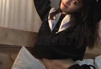 男子用ios玩998.su，整个小区的人都围着他了！