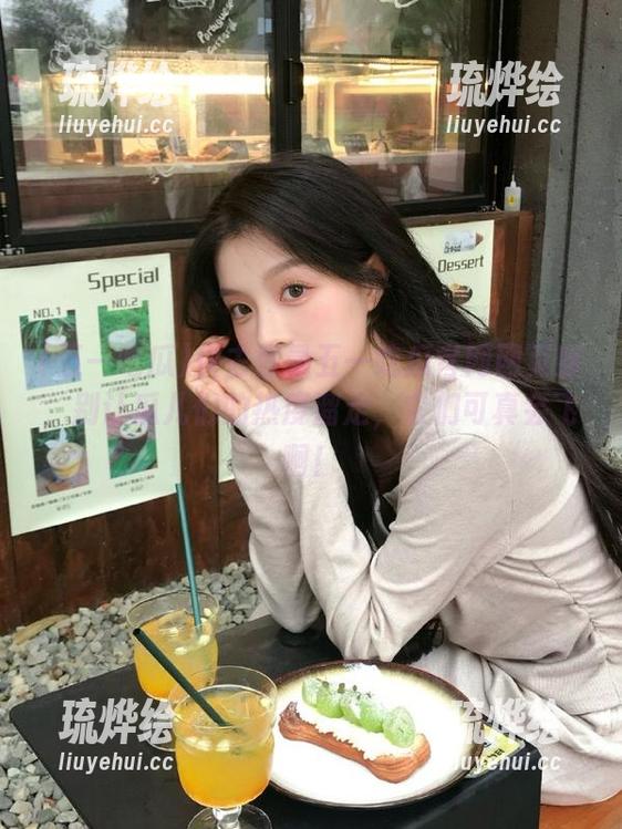 快去登录五一吃瓜官网网页版，别让瓜儿们的热度溜走，它们可真会飞啊！