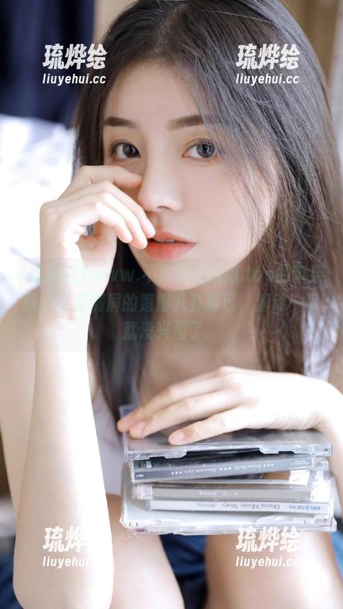 吃瓜瓜 www.不过是吃瓜瓜.top的苹果版,又是满屏的蹩脚八卦而已,滑动一下就没兴趣了。