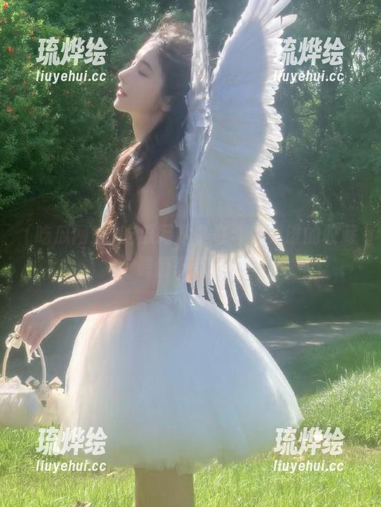 吃瓜网站争奇斗艳，谁的收藏最值得点赞？