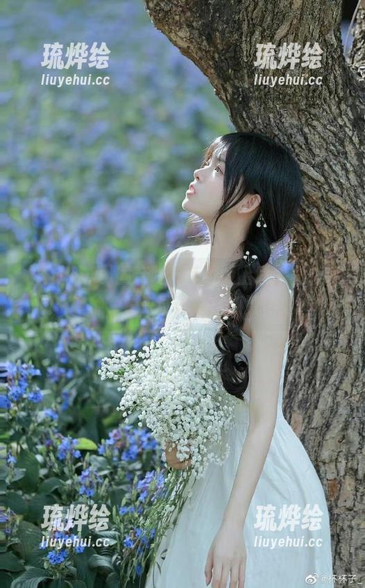 国产吃瓜 国产吃瓜苹果版上线,黑料新变种,快来试试哪个瓜更香!