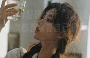 轻轻点开“我爱吃瓜51官网”，每一次都想象着自己是个侦探，结果…