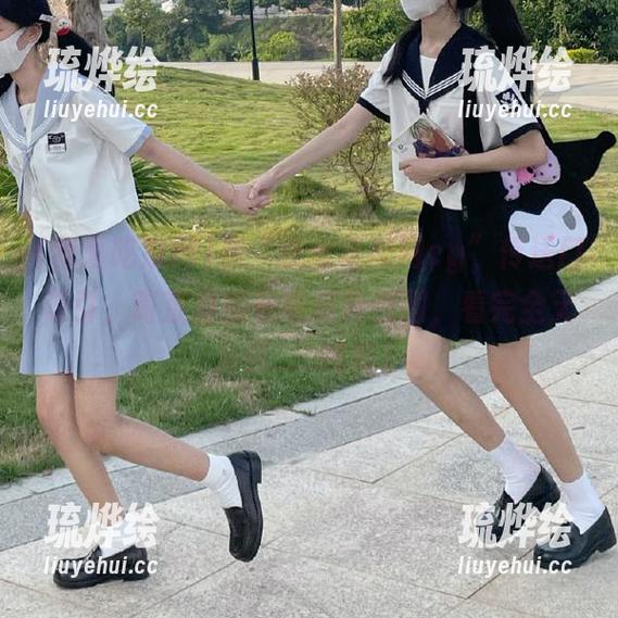 我爱吃瓜网 被“我爱吃瓜网cg”传送门吸引,简直是围着吃瓜转圈圈,看完全无力感......呜呜!