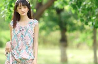吃瓜闲聊新姿势，快来下载扒哥黑料，参加我们的每日大赛！