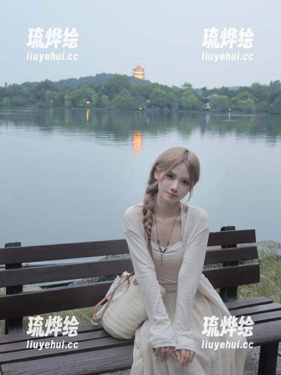 飘散在空中的瓜——明星黑料传送门，别掉队哦！