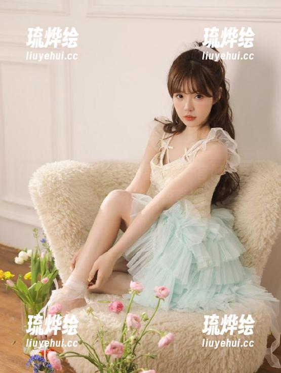 点击“明星黑料”官网，竟然翻到个不小的惊奇！