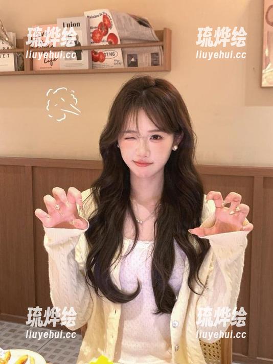 这神奇的明星黑料网站，竟然还有个链接！点开就能看到不一样的风景？