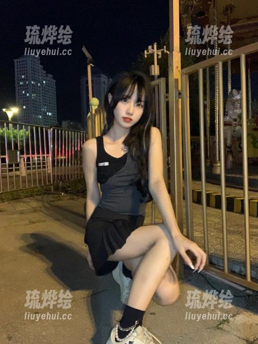 踏入黑料不打烊的入口，仿佛闯进了奇妙的八卦宇宙，每一步都不简单！