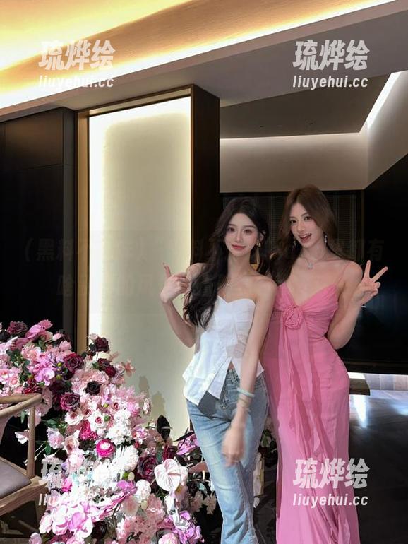 “黑料不打烊”app里都有啥别样的风景，看着竟有点入迷…