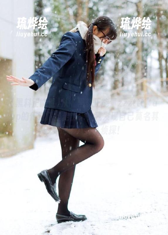 从“黑料正能量zzzttt”app的传送门里走出来，我发现自己莫名其妙变成了八卦小侦探！