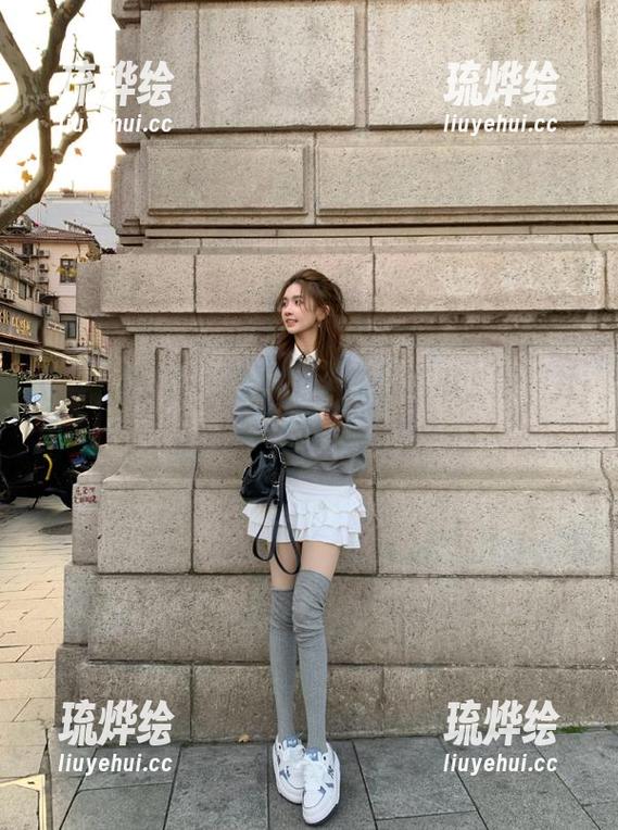 在线追星不如在线吃瓜，黑料社app狂撒糖衣炮弹！