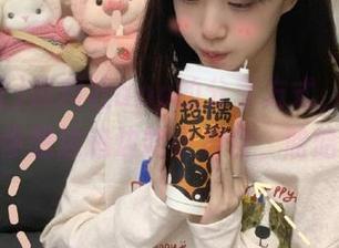 黑料社app的分享方式，真会让你想边追边吃小零食，哈哈